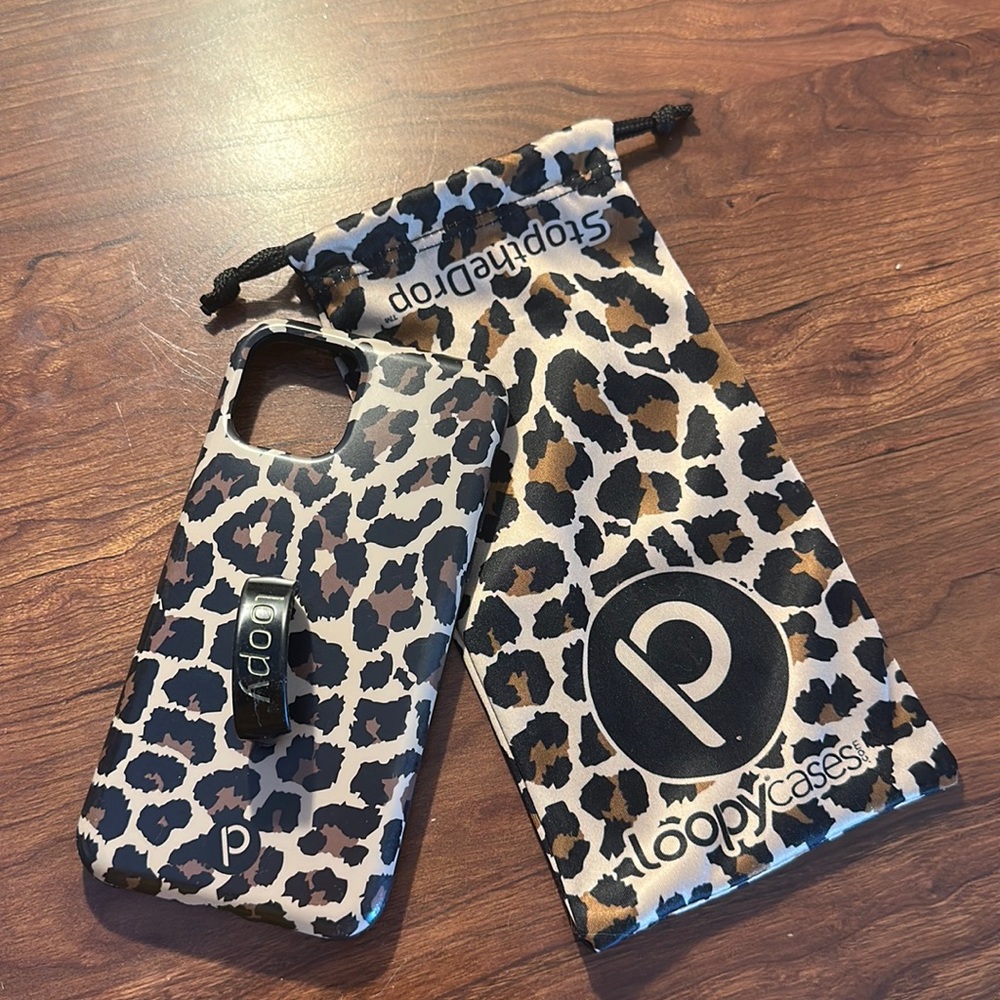 iPhone 11 Pro Leopard Loopy Case